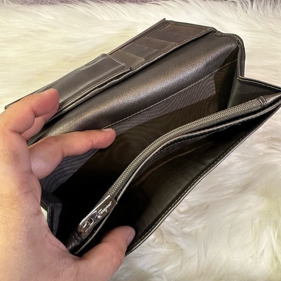 SALVATORE FERRAGAMO gancini long wallet in gun metal - Picture 12 of 16